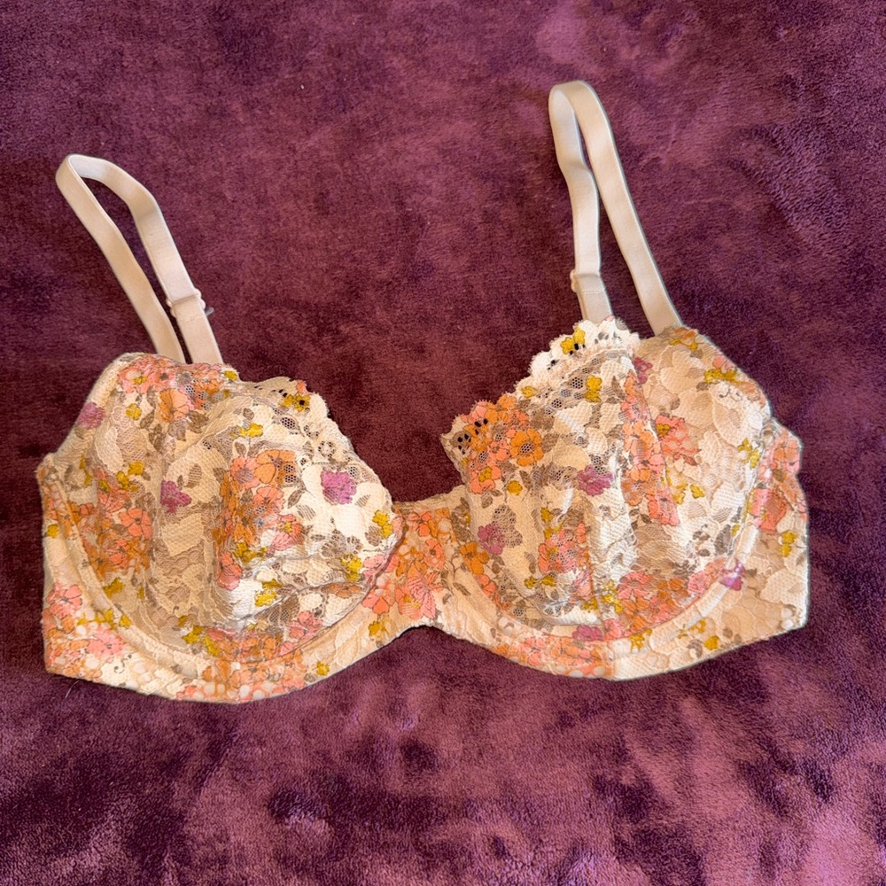 Victoria's Secret Floral Lace Bra in Pink and Cream